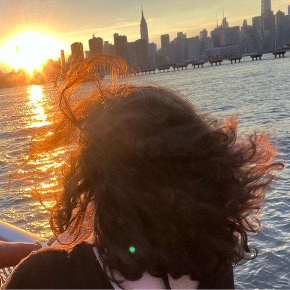 Meet your Posher, Simona - Picture 3 of 3